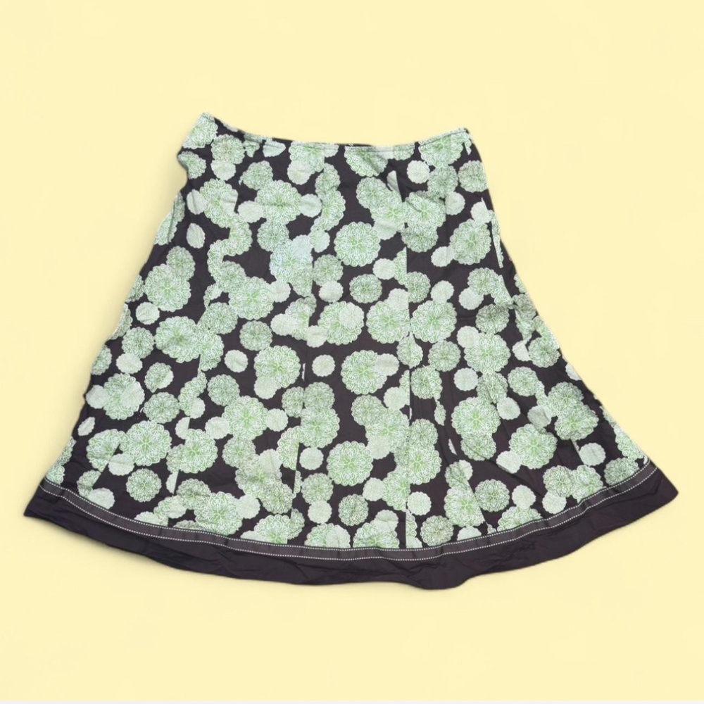 Amanda Lane 100% cotton green and brown floral patterned skirt with zipper